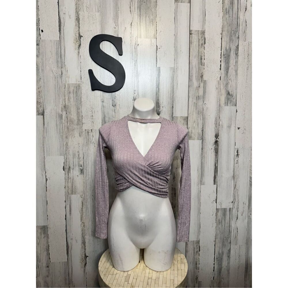 Forever 21 Mauve Ribbed Long-Sleeve Crop Top with Keyhole
